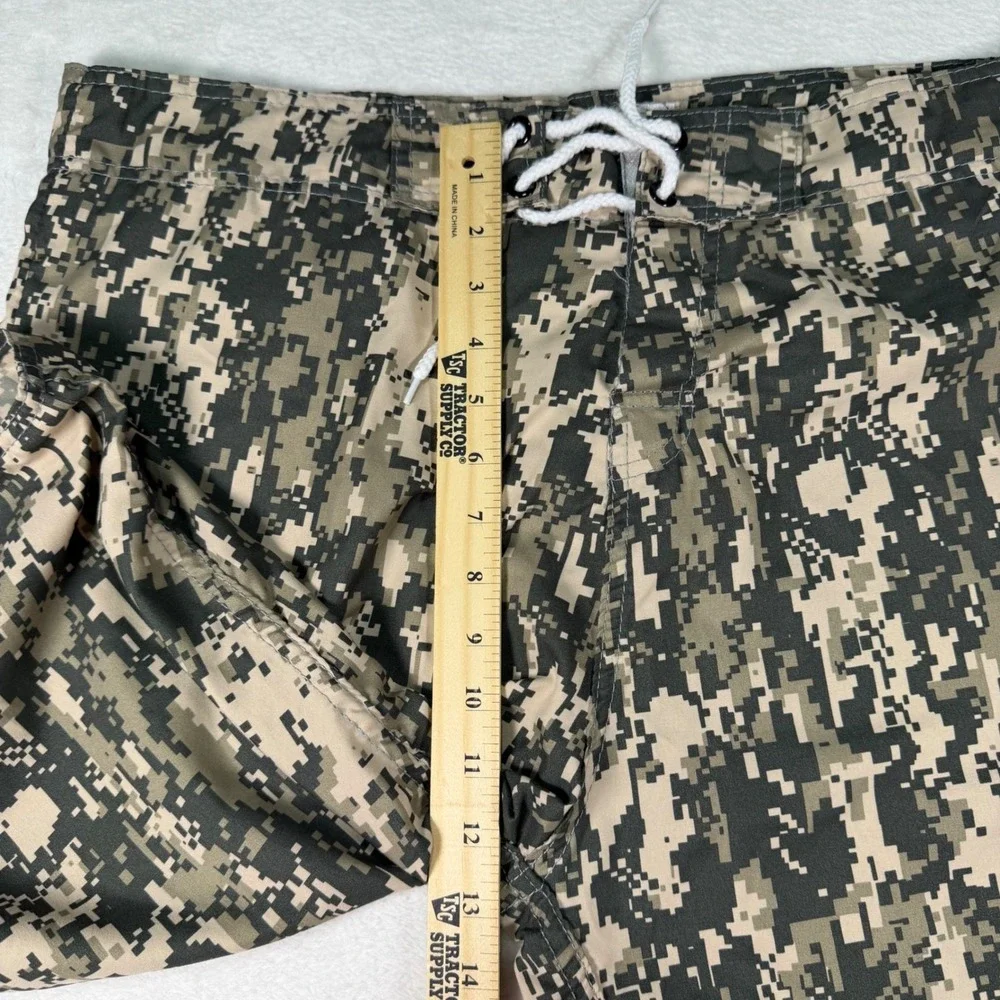 Budweiser Mens XL Digital Camo Board Shorts Green Swim Trunks Logo Mesh Lining